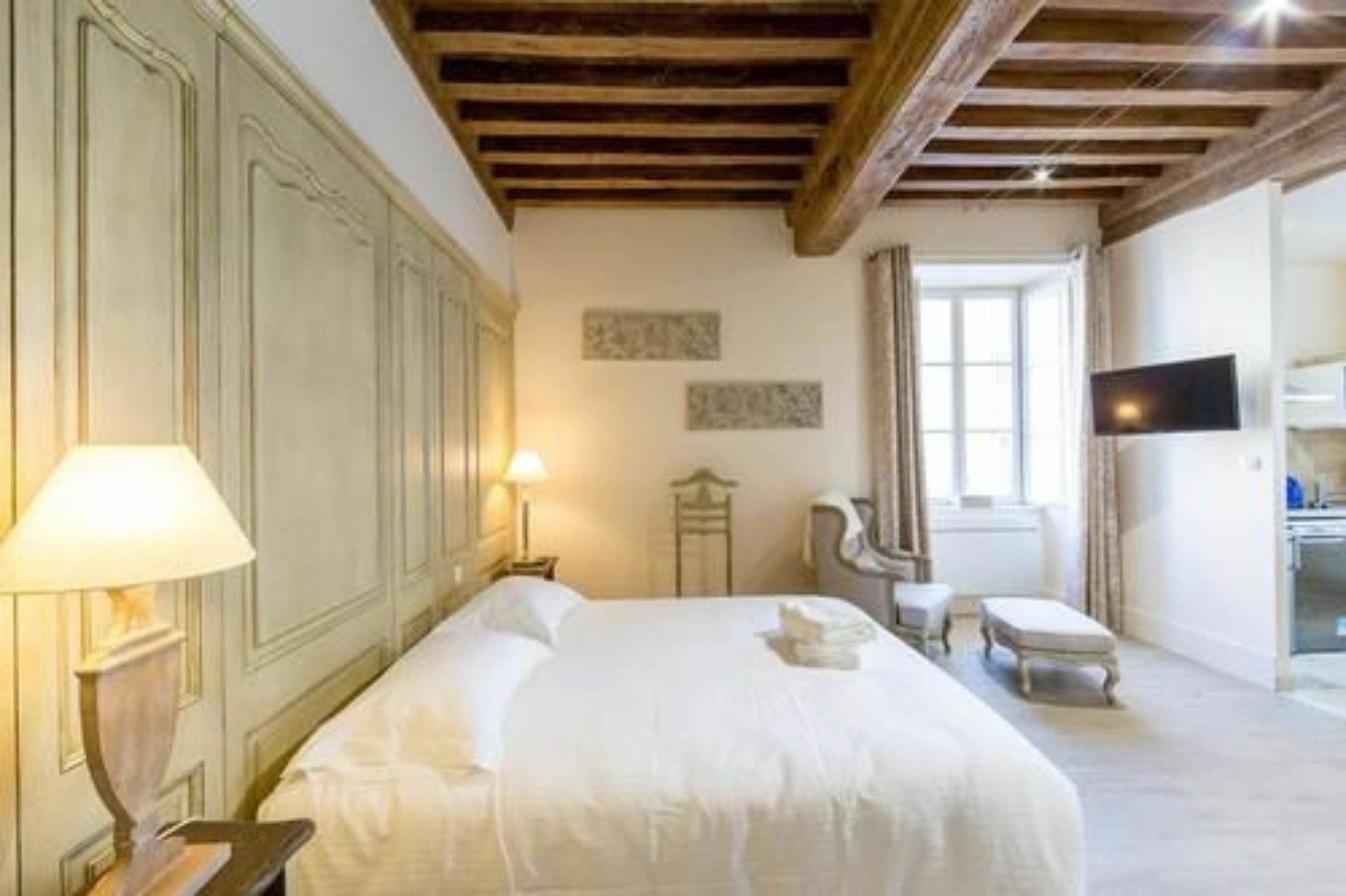 Le Cara Seheiah 1D Bed & Breakfast Beaune  Exterior photo